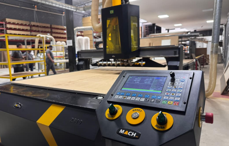 Máquina usinagem - Segunda foto 1